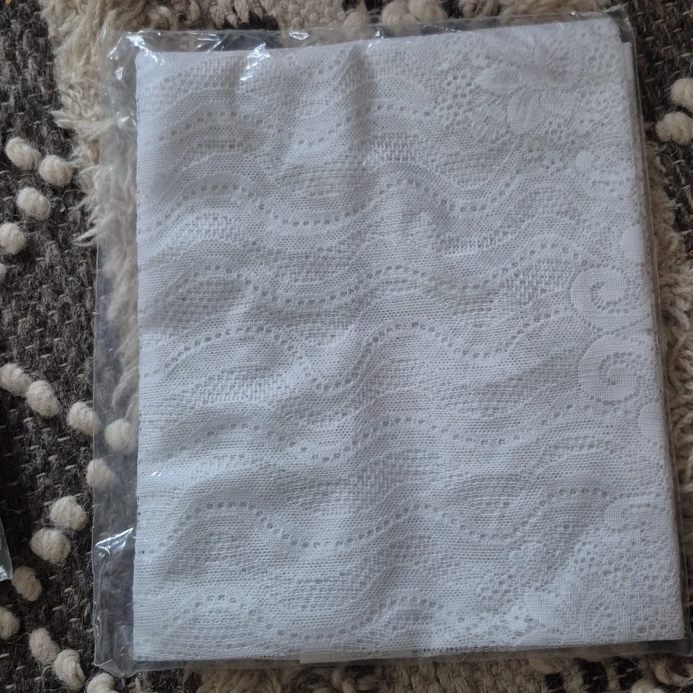 NEW Spiegel White Insert Valance 72x20